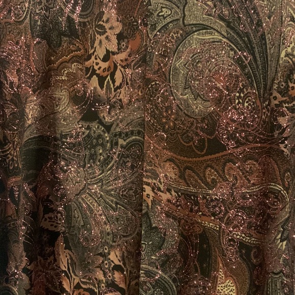 EUC Pink sparkly plus size top❤️ - Picture 5 of 8